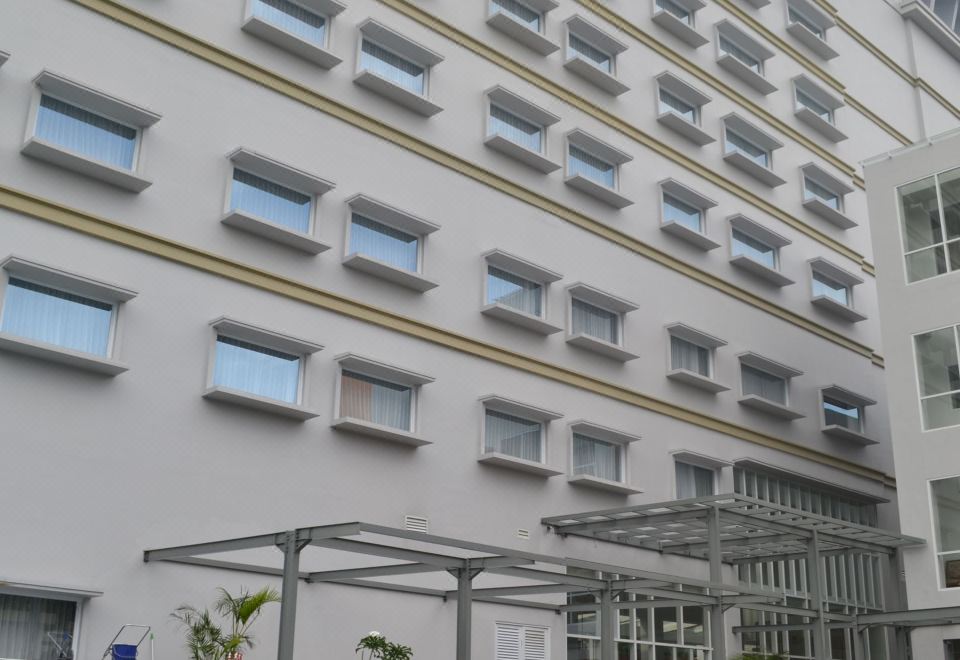 라 리사 호텔 수라바야