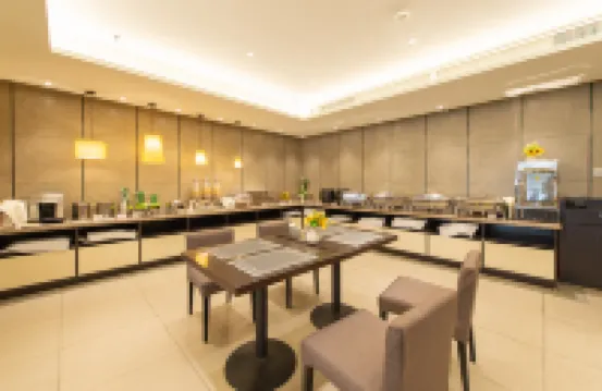 Homeinn Plus Hotel (Shenyang Qingnian Avenue Subway Station)