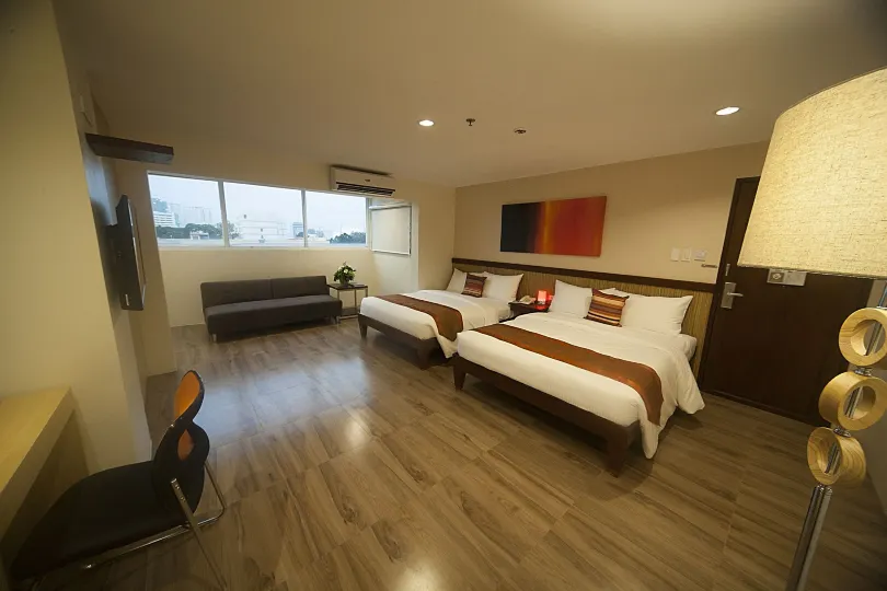 NS Royal Hotel