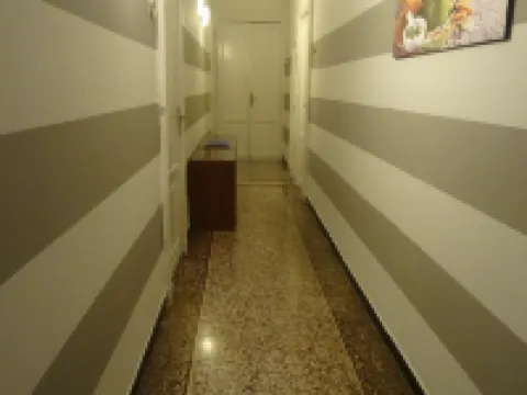 アルベルゴ ロカンダ アランブラ ジェノアのホテル