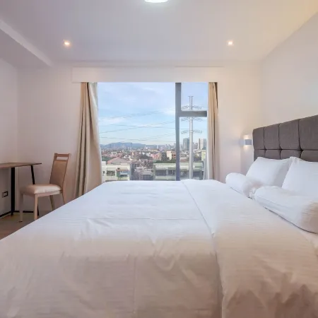 Heroes Hotel