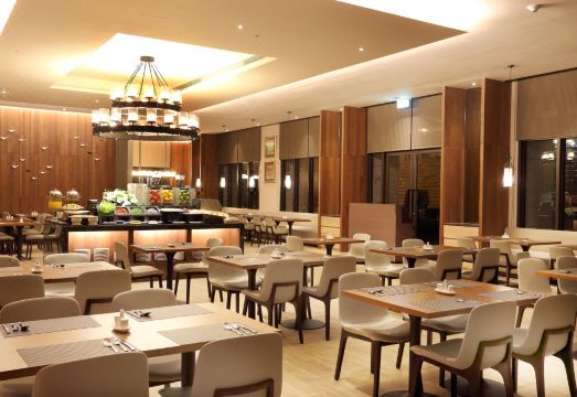 2. 호텔 인트렌디..