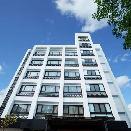 Lealea Garden Hotels Sun Отели рядом с достопримечательностью «Канатная дорога над озером Солнца и луны»