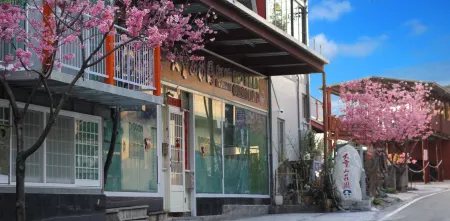 King Villa Отели рядом с достопримечательностью «Ферма Уй-Цзян»