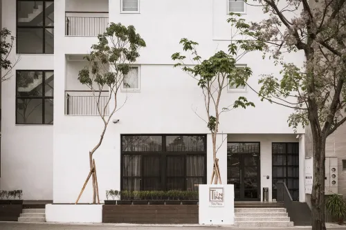 Tiin Tinn·Rivershore B&B