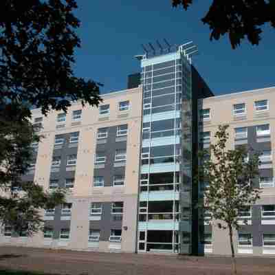 St. Lawrence College Residence Kingston - Campus Accommodation Hotel Exterior