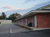 Stonebrook Inn Hotels in Hardin County