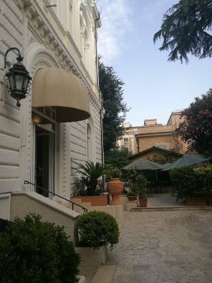 Hotel Villa Delle Rose-Rome Updated 2022 Room Price-Reviews & Deals |  Trip.com