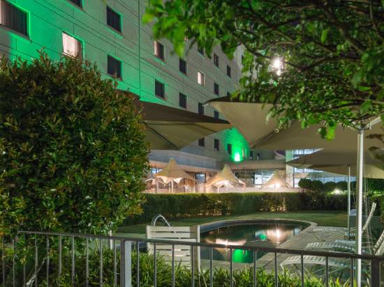 Holiday Inn Johannesburg Rosebank An Ihg Hotel Room Reviews Photos Johannesburg 2021 Deals Price Trip Com