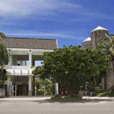 Yoho Beach Resort Hotel Exterior