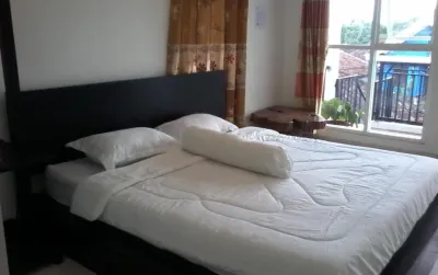Family Homestay Arya