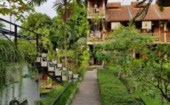Djajanti House