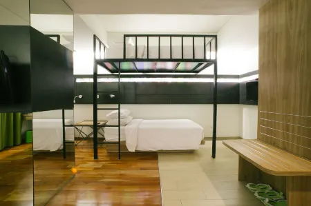 MaxOneHotels at Dharmahusada Surabaya