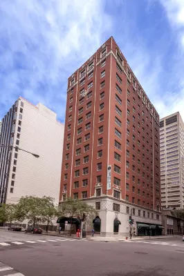 Hotel Saint Clair- Magnificent Mile Hotels in Chicago