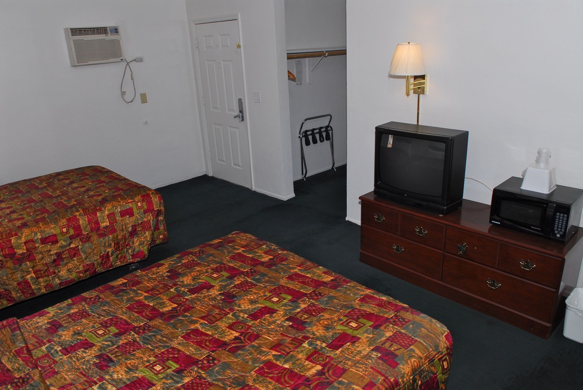 Stone Inn Extended Stay U of A