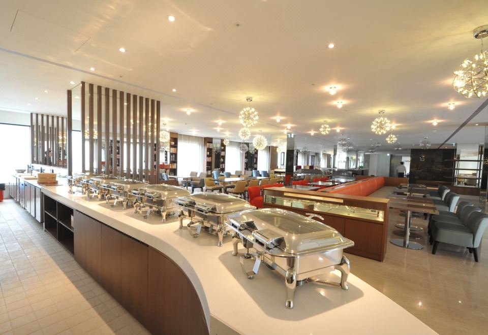 2. 가오슝 인터내셔..