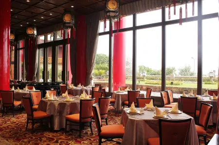 The Grand Hotel Отели рядом с достопримечательностью «Ximending Night Market»