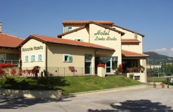 列它索斯塔酒店