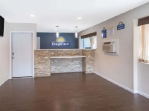 Days Inn by Wyndham Elmsford / White Plains Hotels in Greenburgh