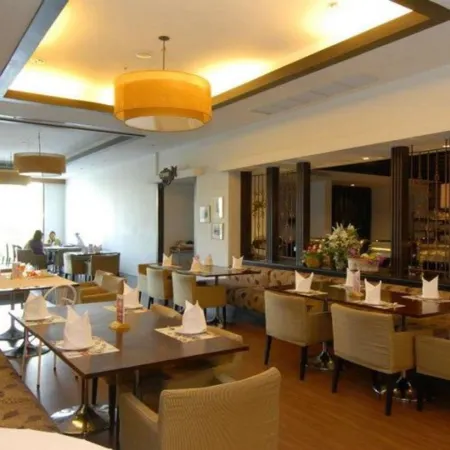 Sunee Grand Hotel and Convention Center