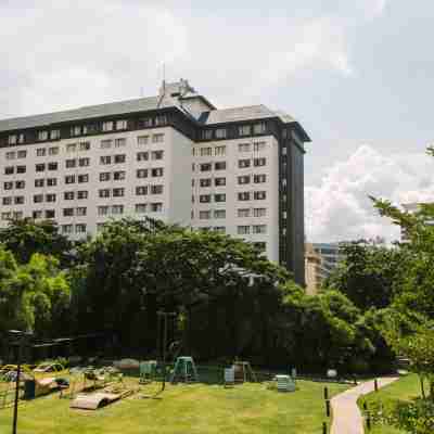 Seda Ayala Center Cebu Hotel Exterior