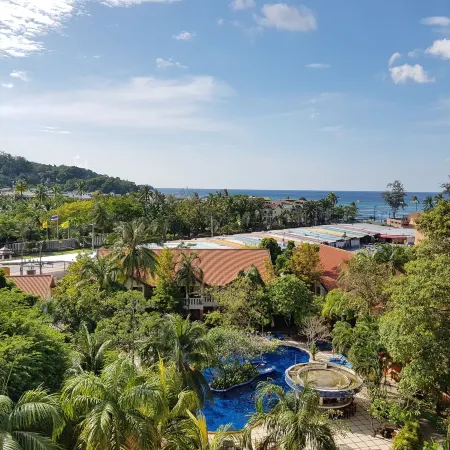 Paripas Patong Resort