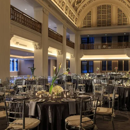 Renaissance Cincinnati Downtown Hotel