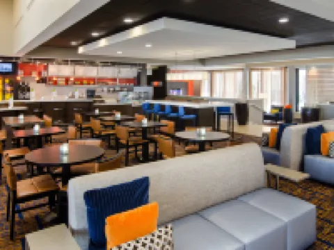 คอร์ทยาร์ดบายแมริออท กรีนวิลล์ เฮย์วูดมอลล์ โรงแรมในกรีนวิลล์