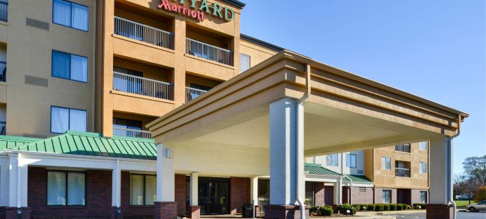 Country Inn & Suites by Radisson, Brown Deer - Milwaukee North Hotels in Milwaukee County