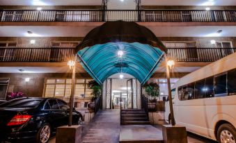 Del Marques Hotel and Suites