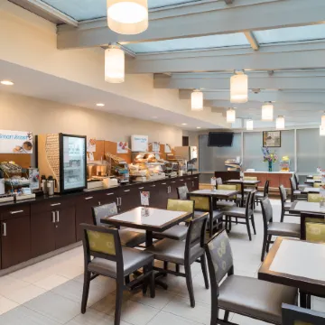 Holiday Inn Express NEW YORK CITY-WALL STREET by IHG Отели рядом с достопримечательностью «Чайнатаун – Маленькая Италия»