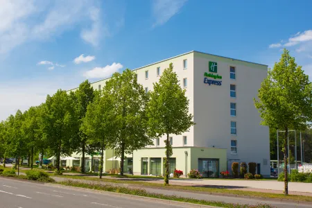 Holiday Inn Express Neunkirchen Отели в г. Бексбах