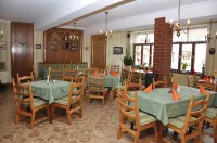 Hotel Goldene Sonne Hotels in Neudietendorf