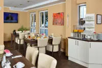 Invite Hotel Nürnberg City - breakfast