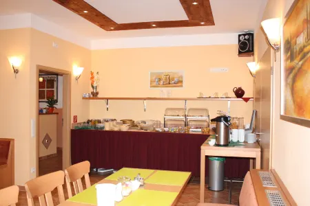 Schneider Land Отели в г. Висбаден