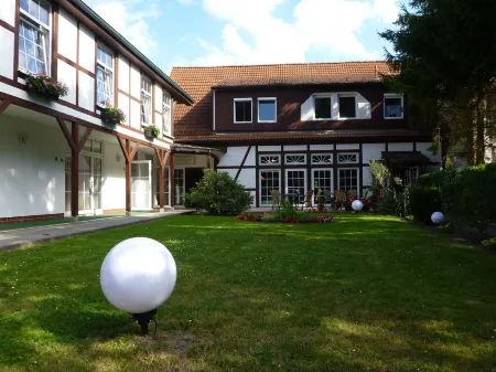 Hotel am Stadtwald Отели в г. Ной-Бартельсхаген