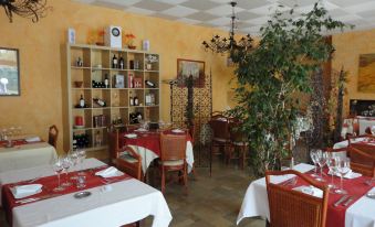 Logis Hôtel & Restaurant le Fleurance
