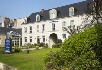 Escale Oceania Orleans Hotels near Hotel Groslot