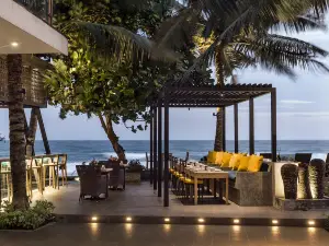 Owl and the Pussycat Hotel & Restaurant