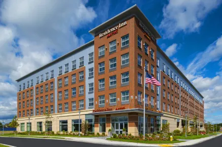 Residence Inn Boston Needham Отели рядом со станцией Commuter Rail - Dedham Corporate Center- Franklin Forge Park Line