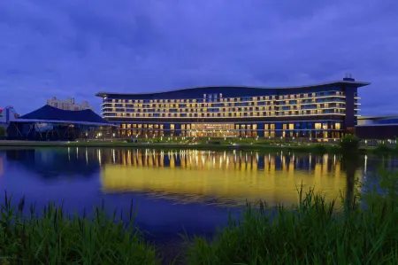 Minsk Marriott Hotel Отели рядом с достопримечательностью «Белорусский государственный университет»