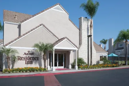 Residence Inn Anaheim Placentia/Fullerton Отели рядом с достопримечательностью «Брадфорд Хаус»