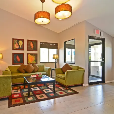 Lexington Inn & Suites NW Chicago Elgin