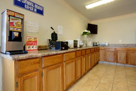 Americas Best Value Inn and Suites Macon