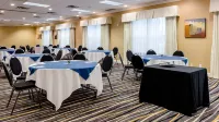 Cambridge Hotel and Conference Centre - พร้อมอาหารเช้า
