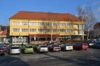 Arkada Hotel - parking