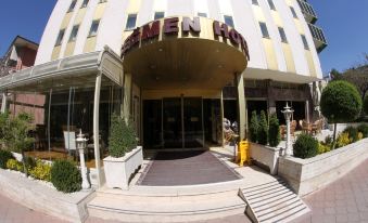 Segmen Hotel