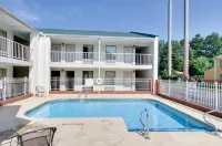 Motel 6 Cartersville, GA فنادق في بارتو كاونتي