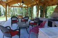 Carolina Country Inn Hotels in Burnsville