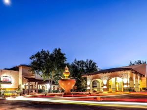 Los Abrigados Resort and Spa